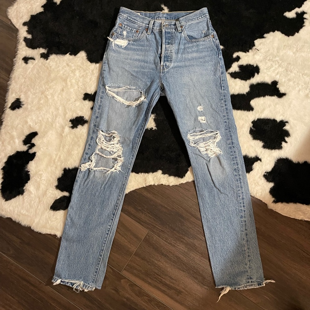 Levi’s 501 Distressed High Waisted Straight Legged Jeans